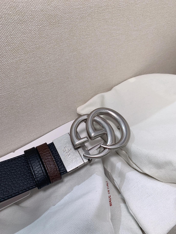 スーパーコピーグッチベルト角部分ディテール